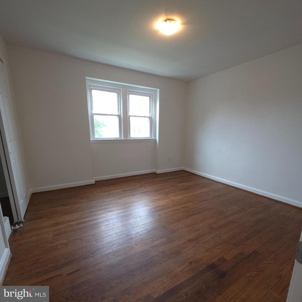 2528 Iverson Street - Photo 5