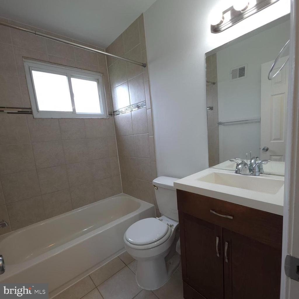 2528 Iverson Street - Photo 7