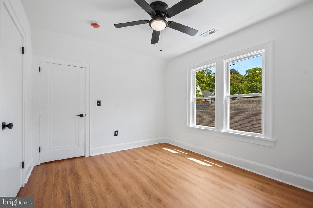 5309 Chesapeake Road - Photo 11