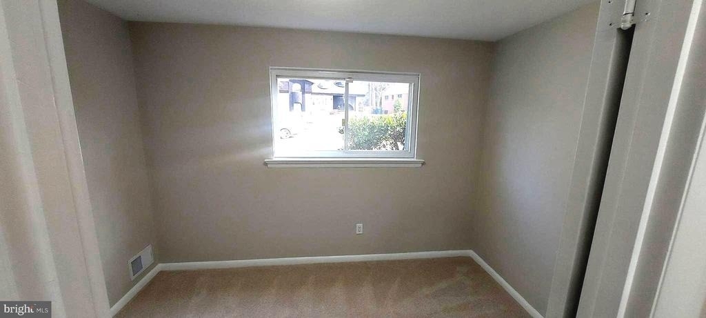 9820 Inglemere Drive - Photo 13