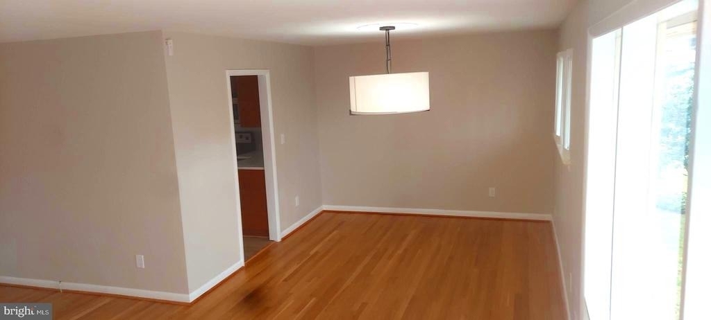 9820 Inglemere Drive - Photo 8