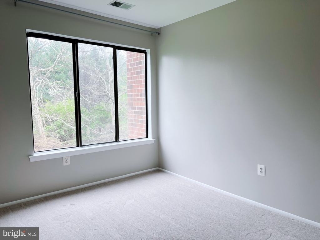 8141 Needwood Rd - Photo 7