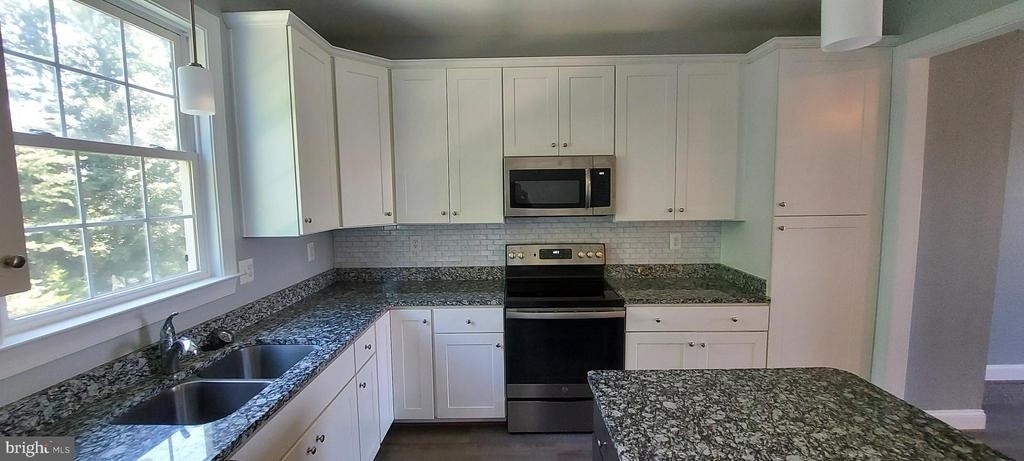 1056 Rye Drive - Photo 15
