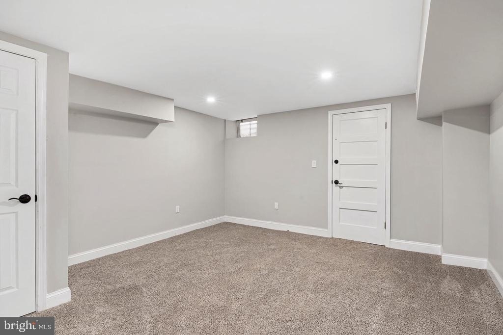 2828 Lake Avenue - Photo 18