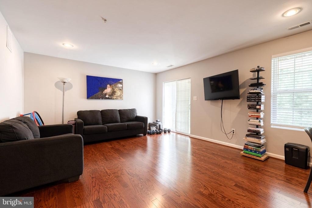 513 Bluffton Drive - Photo 5