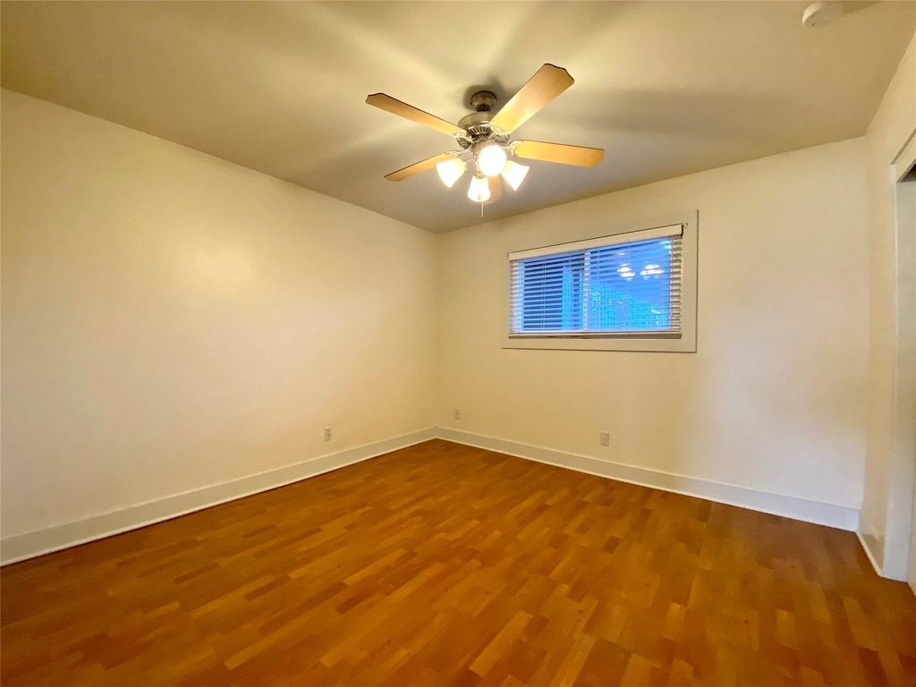 3815 Guadalupe St - Photo 10
