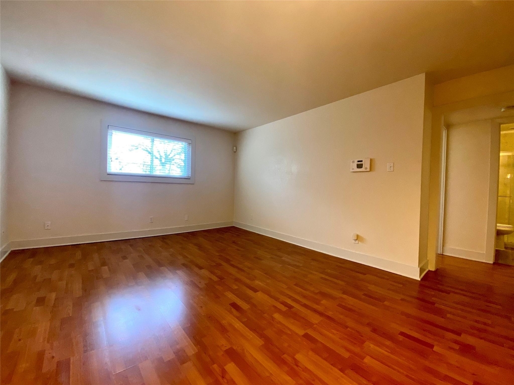 3815 Guadalupe St - Photo 4