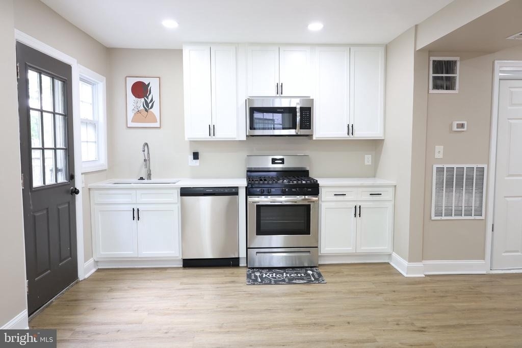 1316 Eastern Avenue Ne - Photo 11