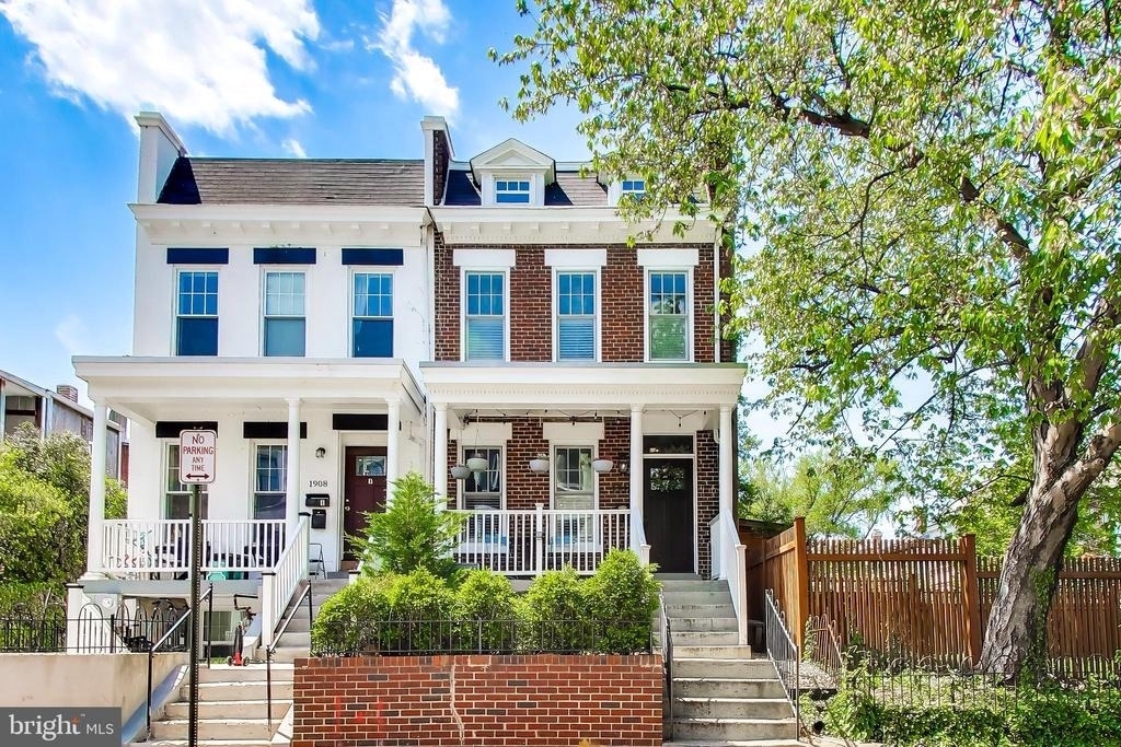 1910 4th Street Nw - Photo 0