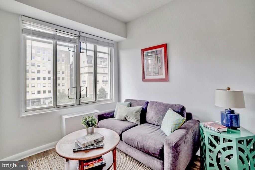 1727 Massachusetts Avenue Nw - Photo 2