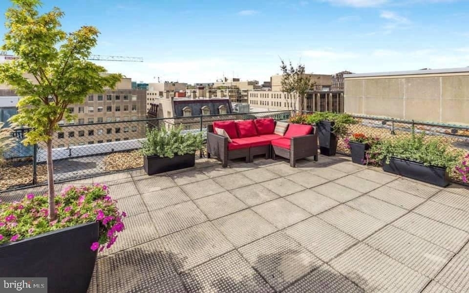 1727 Massachusetts Avenue Nw - Photo 18