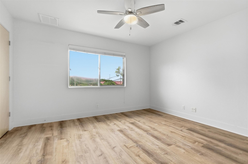 1101 Grove Blvd - Photo 15