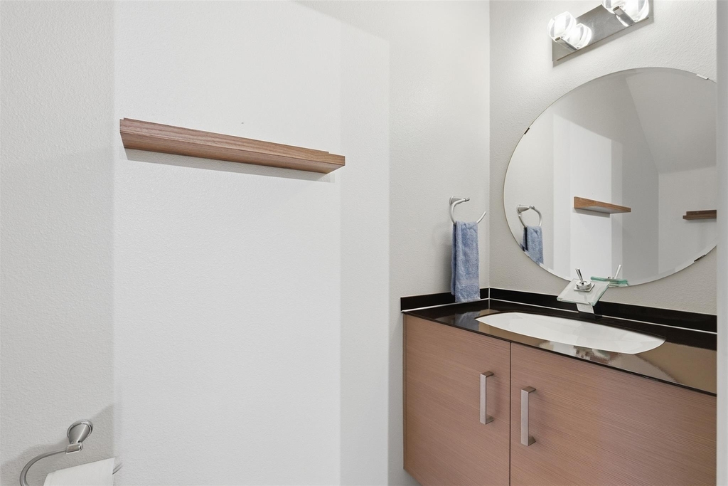 1101 Grove Blvd - Photo 10