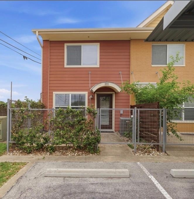 1101 Grove Blvd - Photo 0