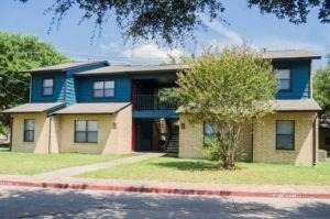 1320 Wilson St - Photo 0