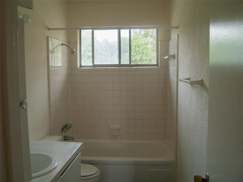 1745 Wooten Park Dr - Photo 14