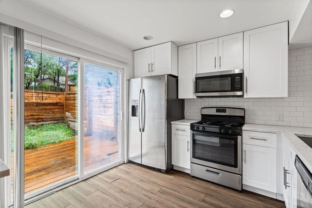 6401 Chimney Creek Cir - Photo 5