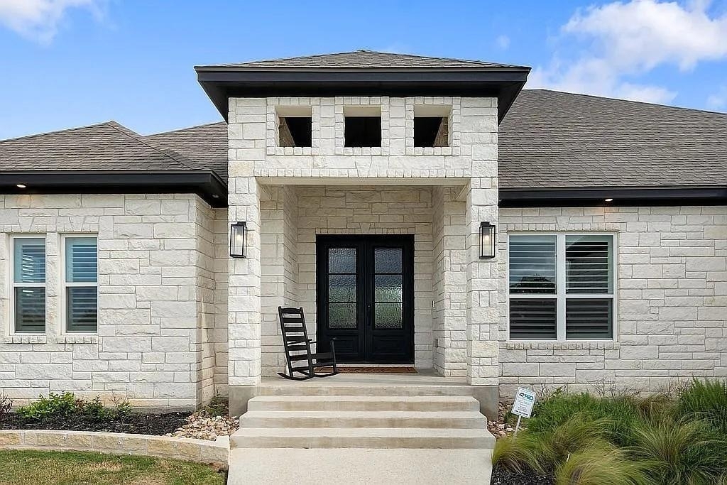 1102 Woodpark Ln - Photo 1