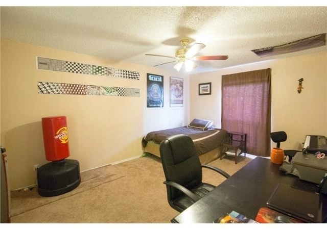 2401 Leon St - Photo 9