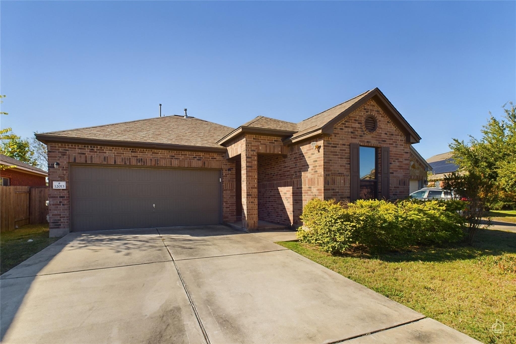 12013 Oaklynn Ct - Photo 1