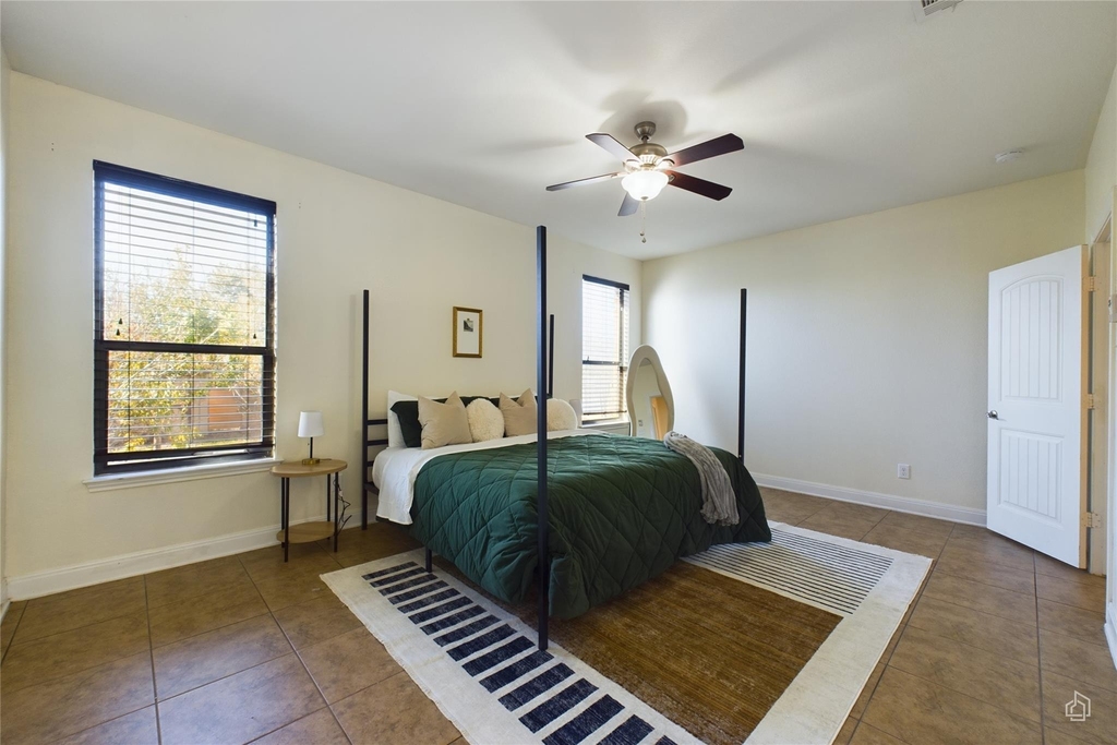 12013 Oaklynn Ct - Photo 16