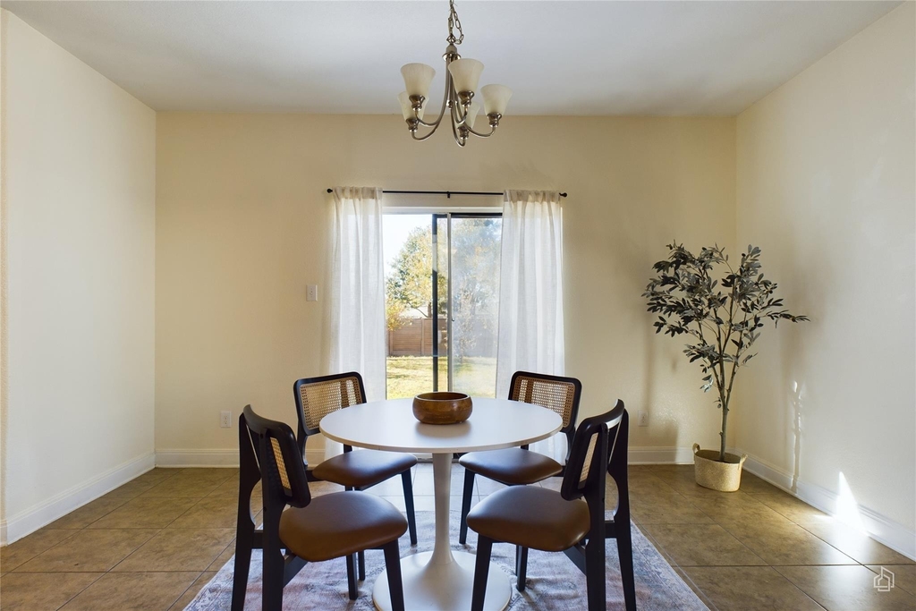 12013 Oaklynn Ct - Photo 10