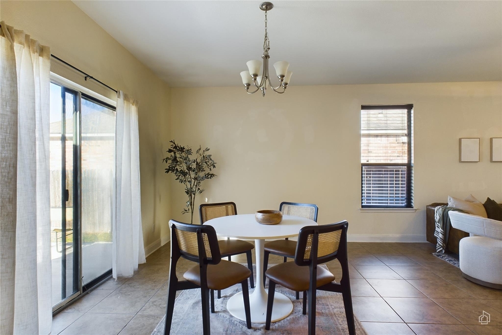 12013 Oaklynn Ct - Photo 7