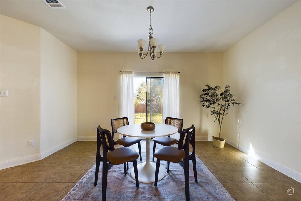 12013 Oaklynn Ct - Photo 9