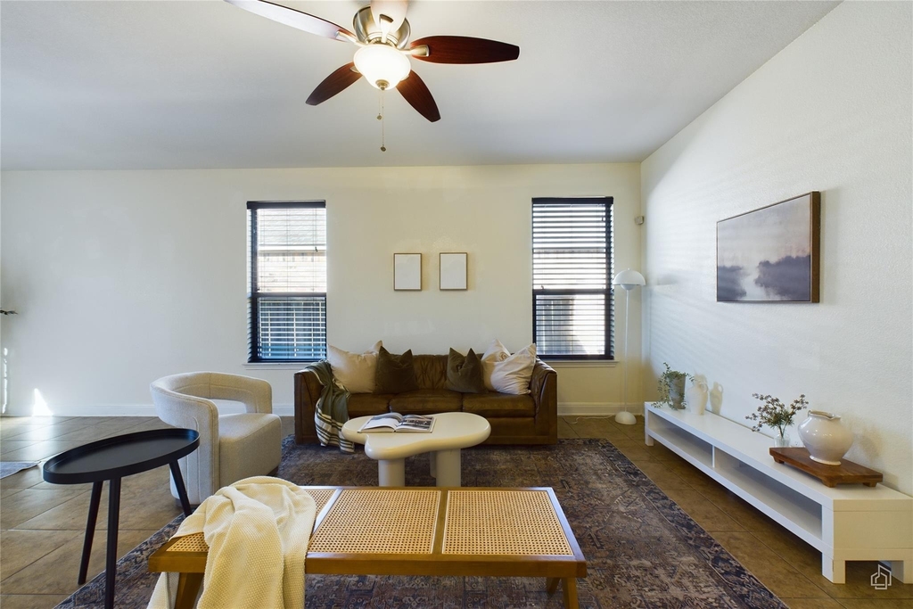 12013 Oaklynn Ct - Photo 4