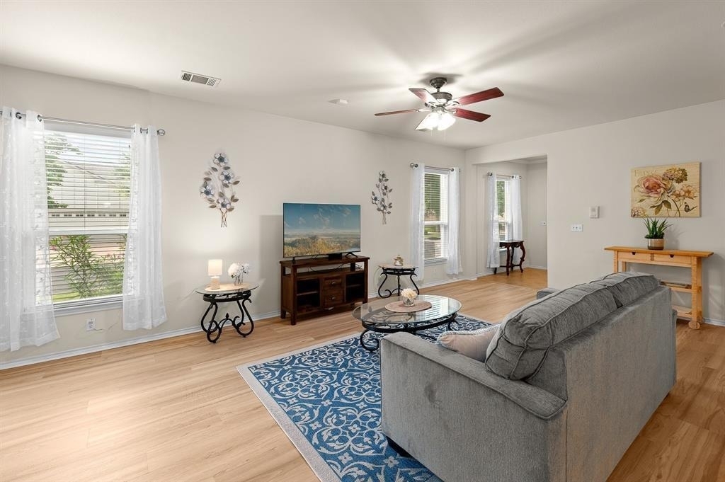 109 Providence St - Photo 8