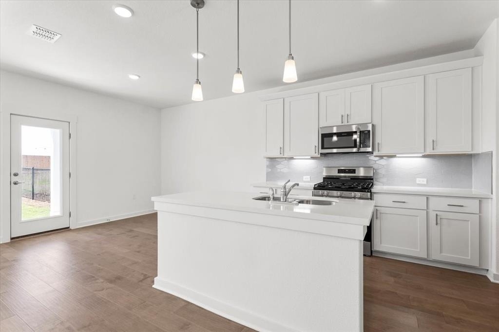 7416 Sparkling Light Dr - Photo 10
