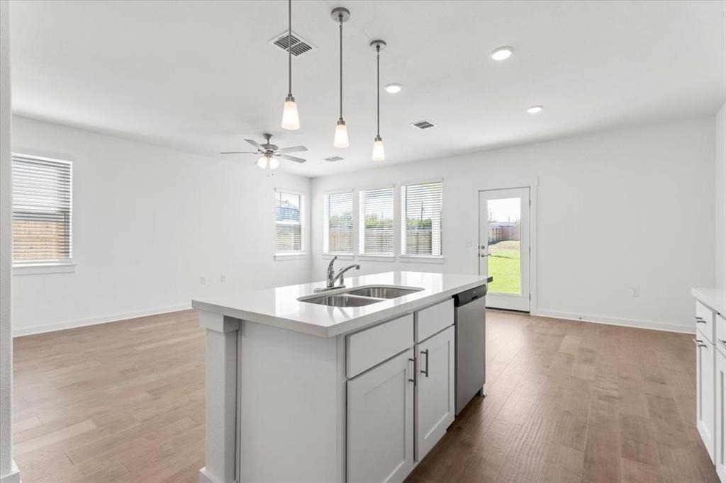 7416 Sparkling Light Dr - Photo 8