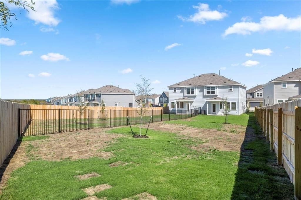 7416 Sparkling Light Dr - Photo 32