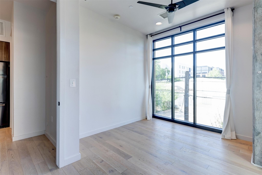 1501 E 4th St - Photo 10