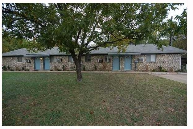 5511 Guadalupe St - Photo 0