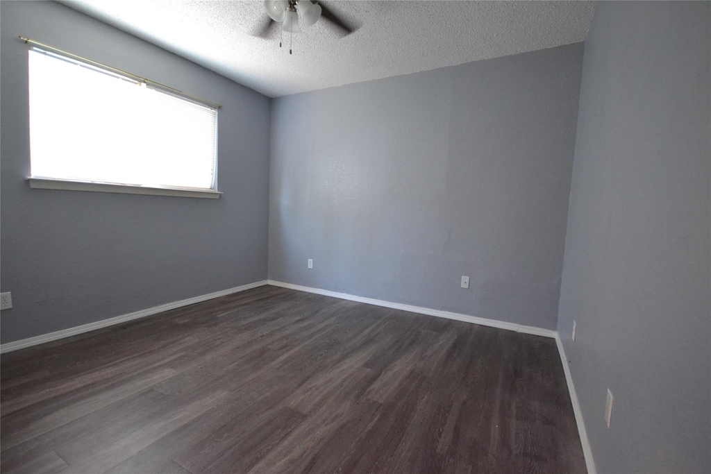 16114 Windermere Dr - Photo 11