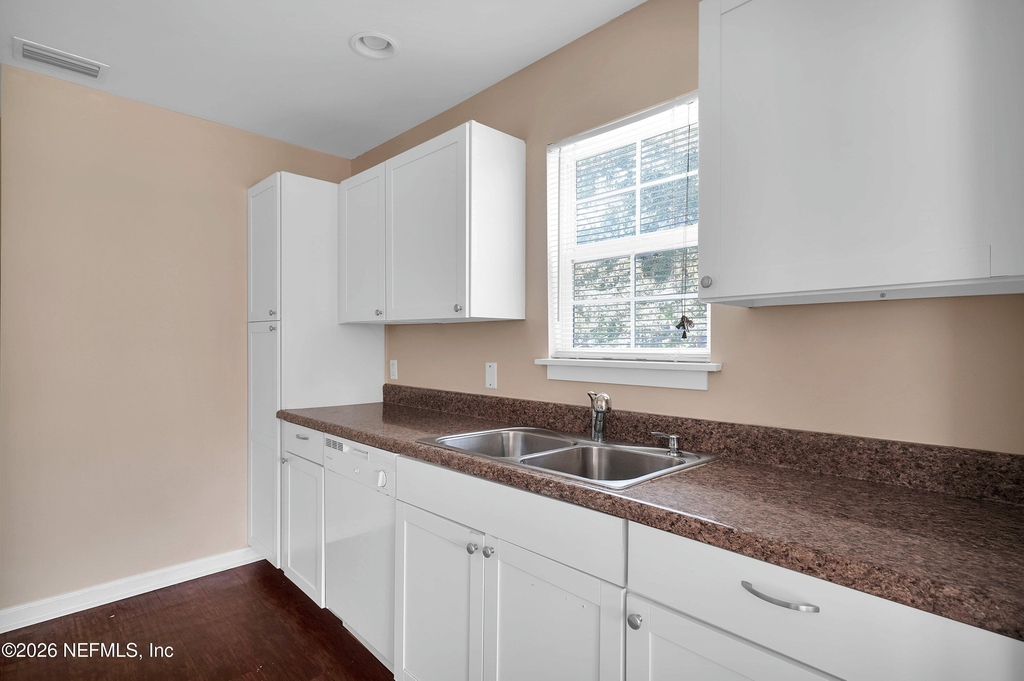 3532 Fleet Street - Photo 5