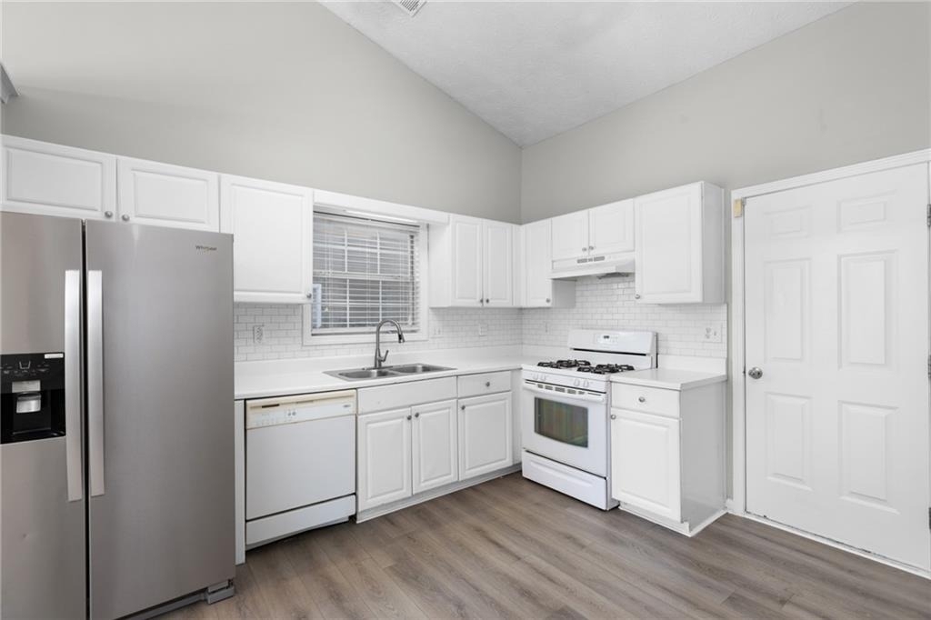 2110 Racquet Club Circle - Photo 11