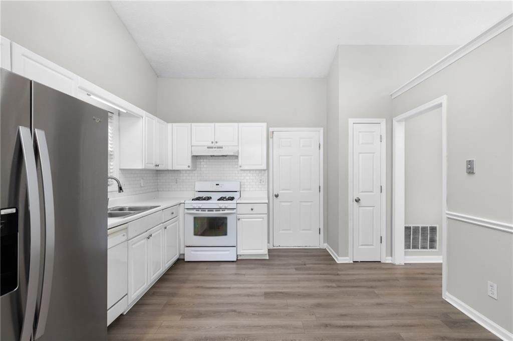 2110 Racquet Club Circle - Photo 10