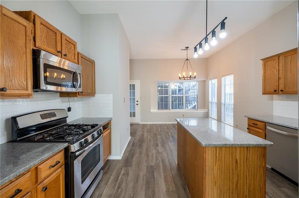 10950 Pinehigh Drive - Photo 6