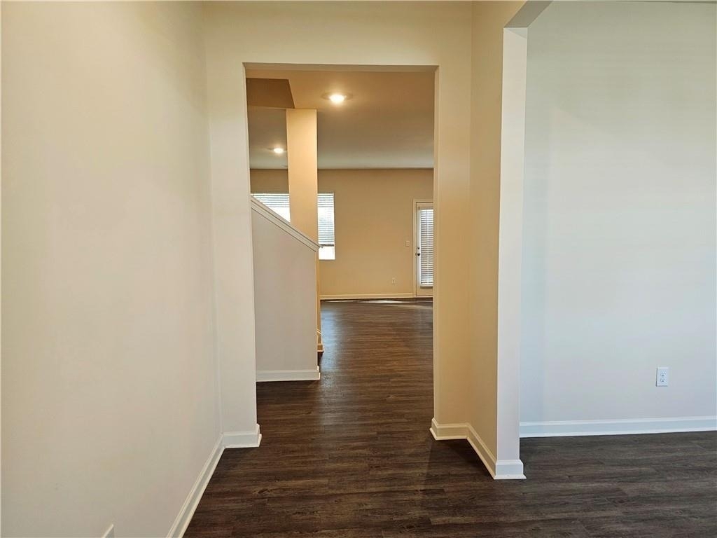 306 Walnut Grove Way - Photo 2