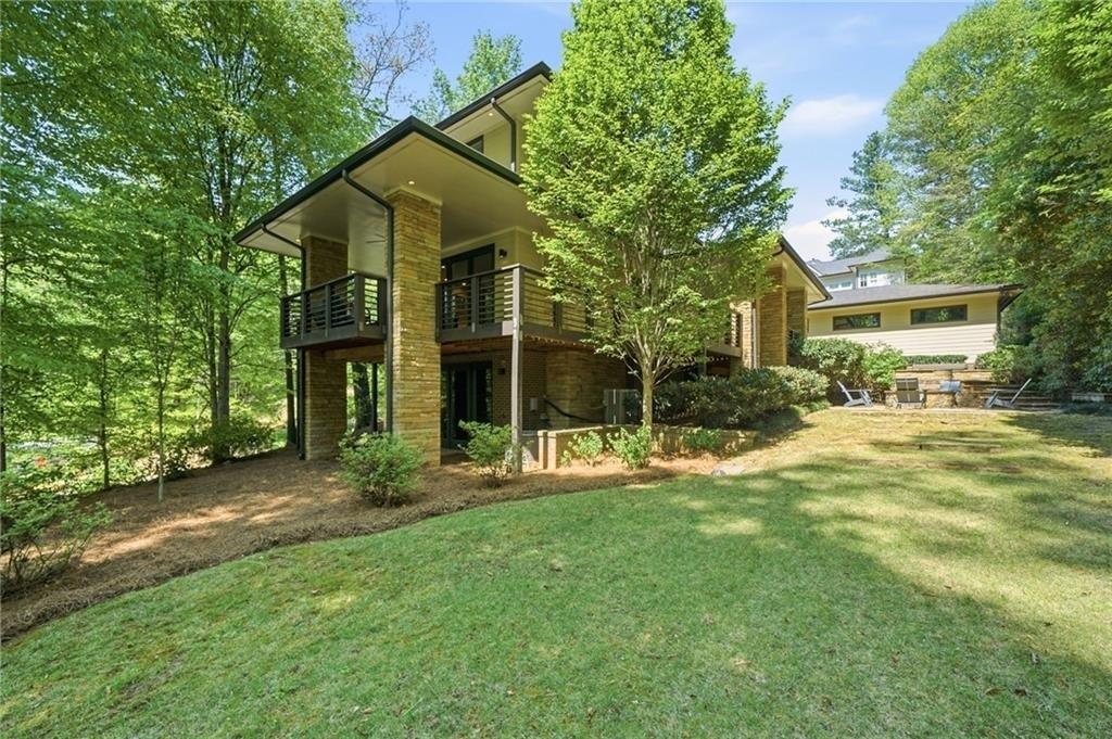 4373 Wieuca Road Ne - Photo 1