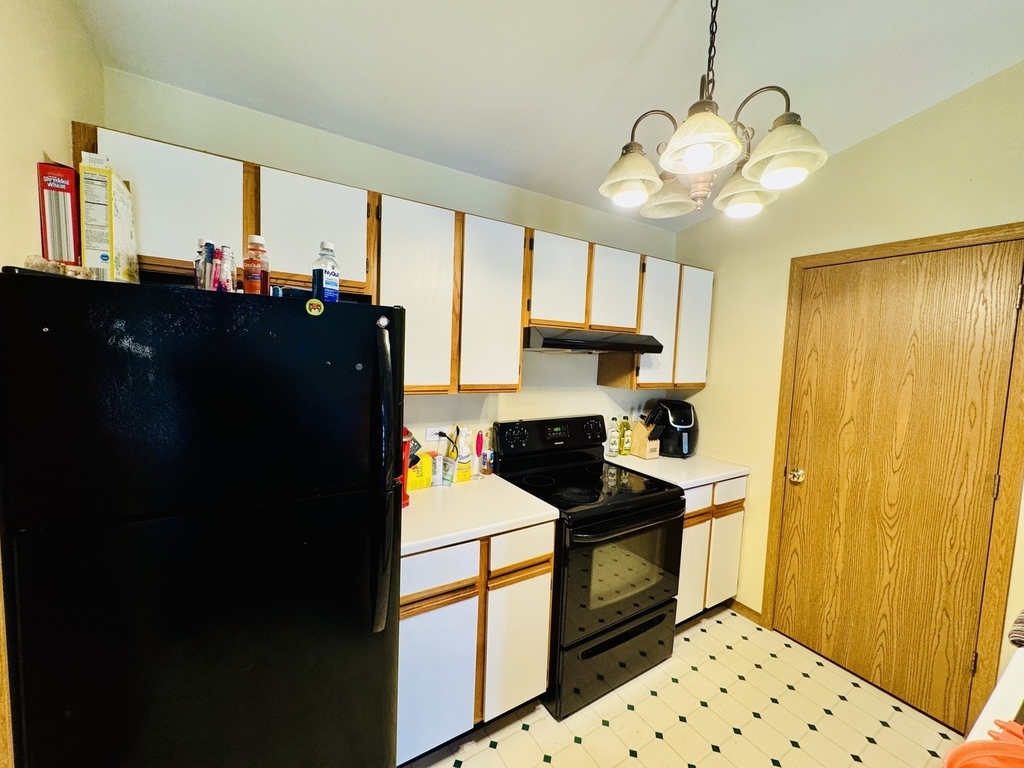 531 Leah Lane - Photo 0