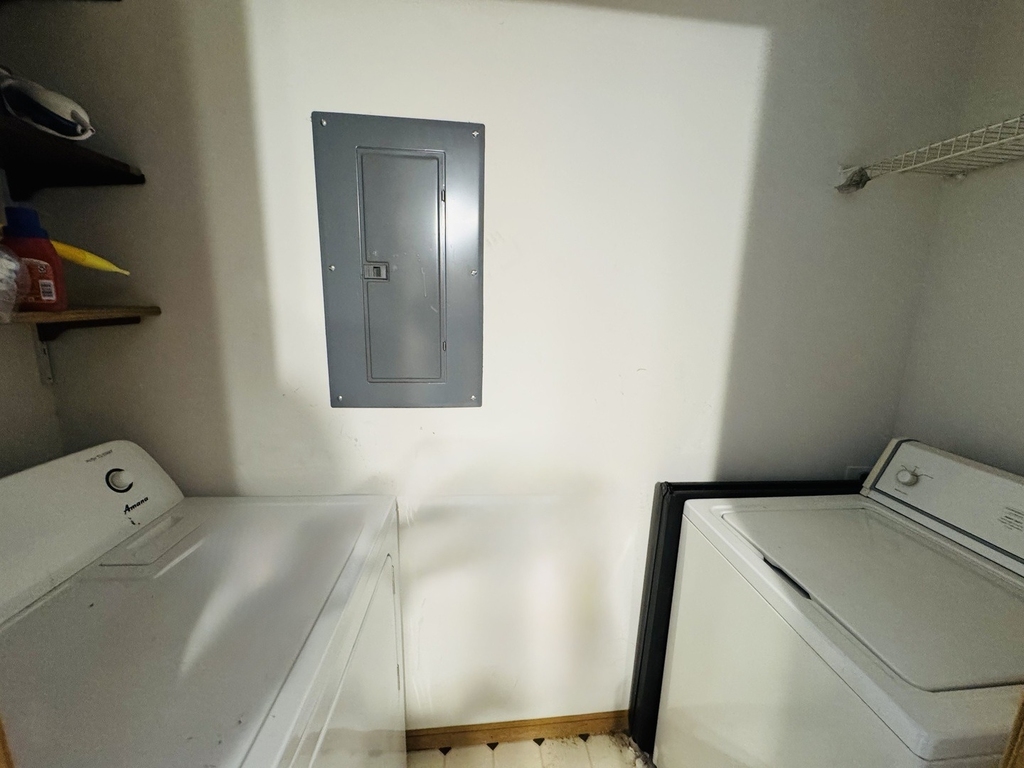 531 Leah Lane - Photo 8