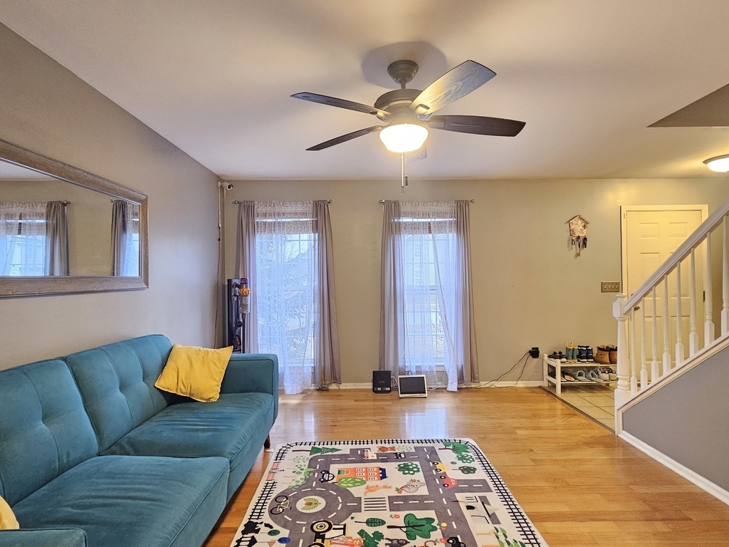 579 Scott Lane - Photo 3