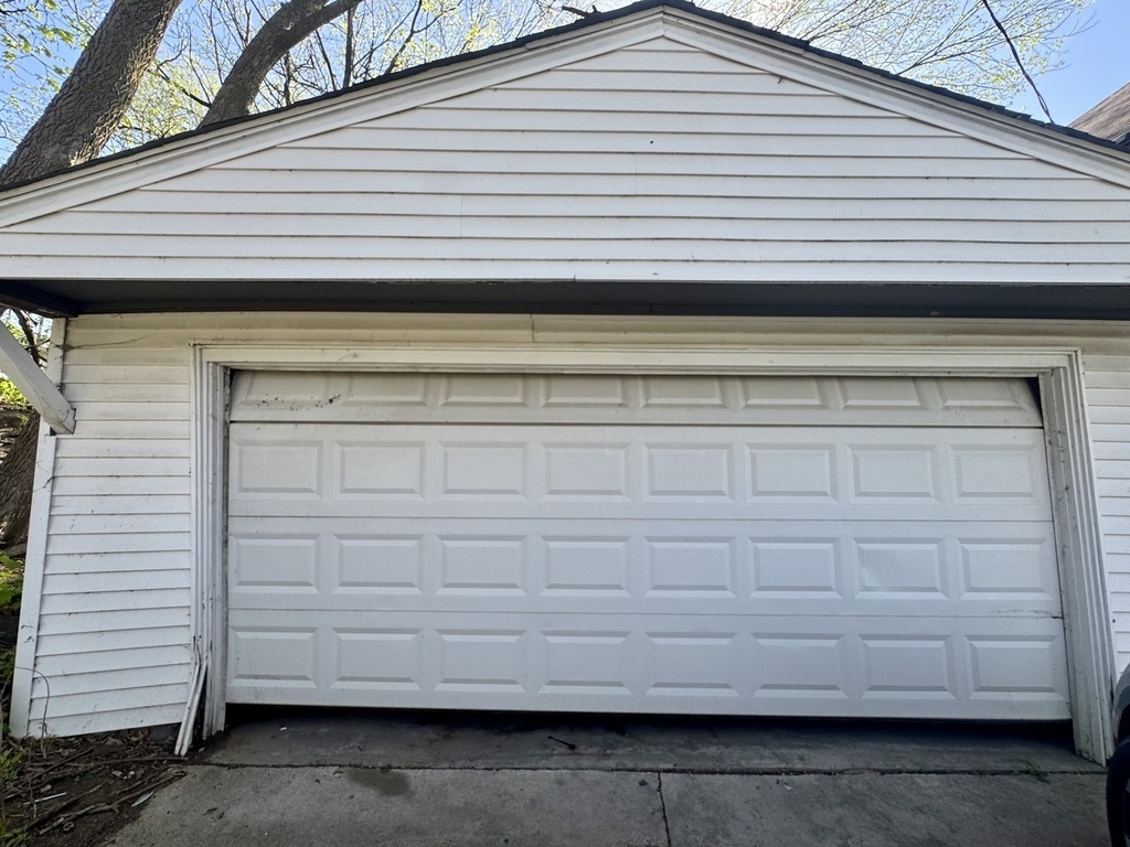 616 E 6th Street - Photo 12