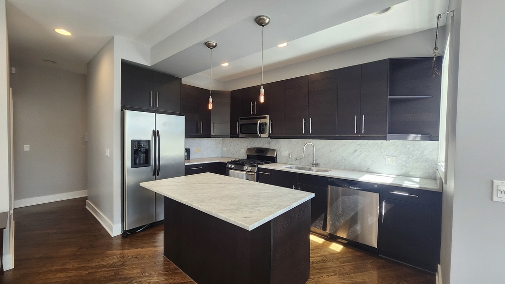 3900 W Cornelia Avenue - Photo 8