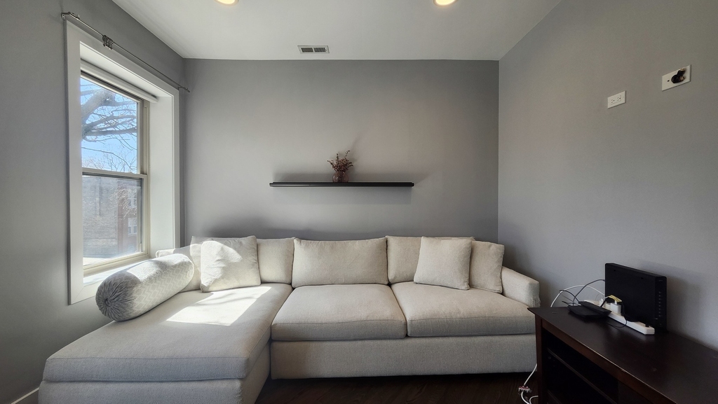 3900 W Cornelia Avenue - Photo 6