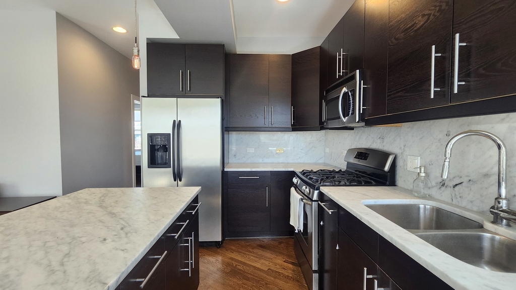 3900 W Cornelia Avenue - Photo 11