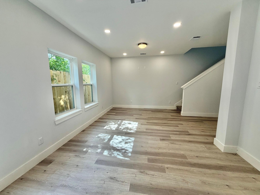 3535 Alderfer Street - Photo 3